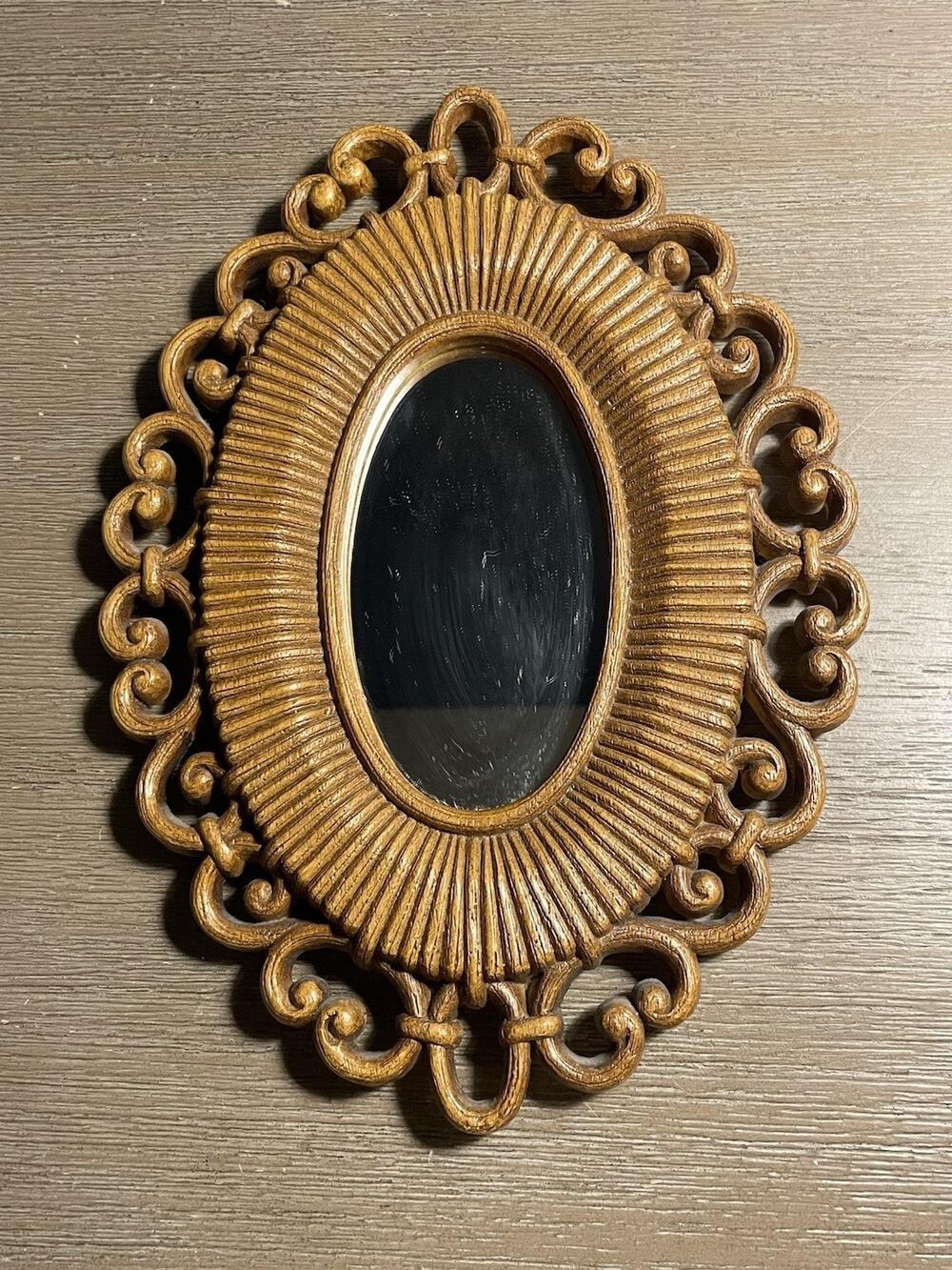 Vintage 1978 HOMCO 2615-D Oval Wall Mirror Ornate Gold Faux Wood USA 9.5”